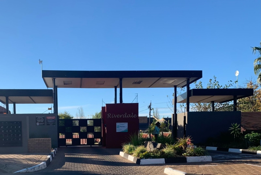 To Let 3 Bedroom Property for Rent in Pentagon Park Free State